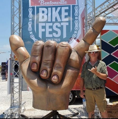 giant hand sculpture in Bentonville Arkansas